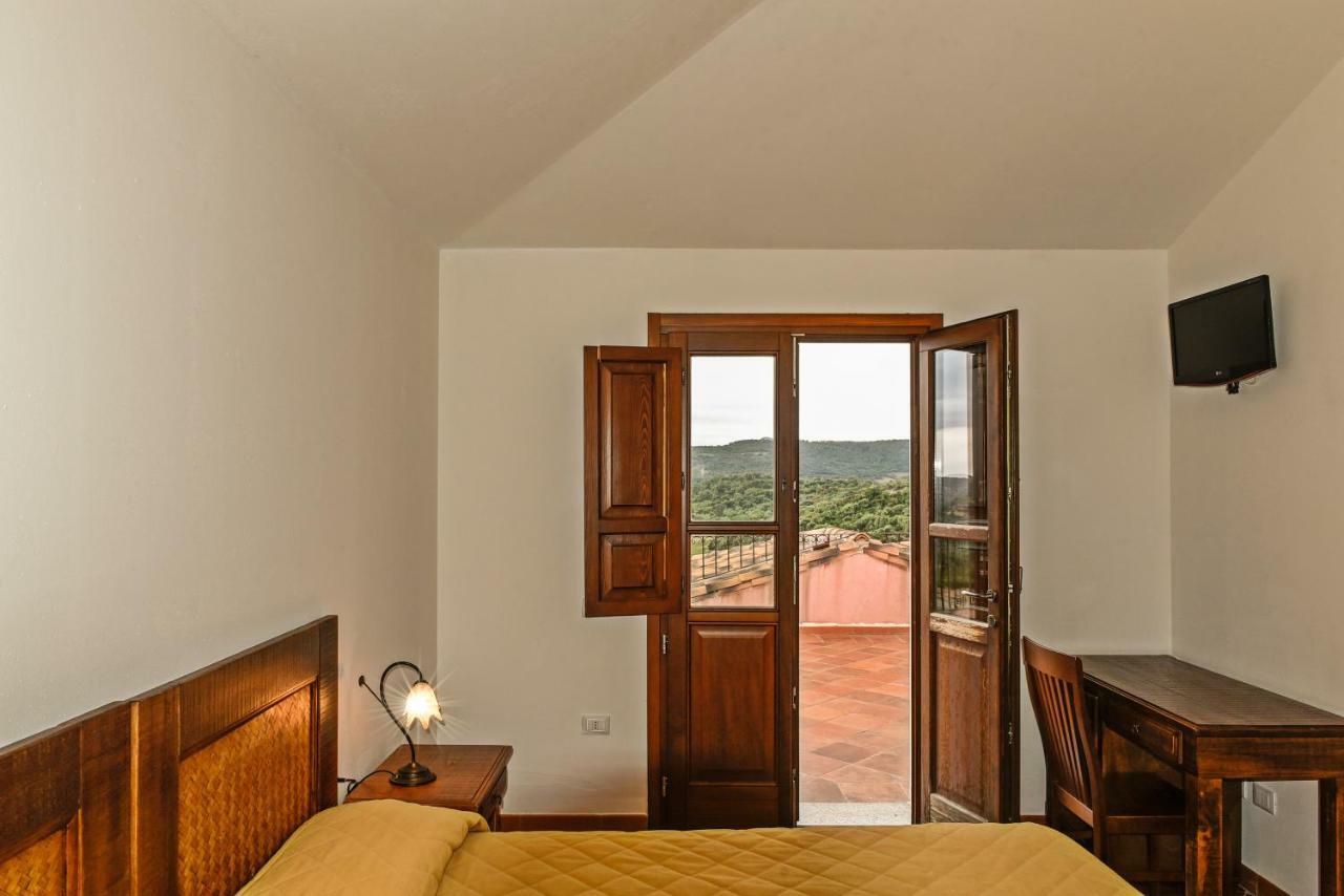 בארי סארדו Hotel Funtana Ena מראה חיצוני תמונה